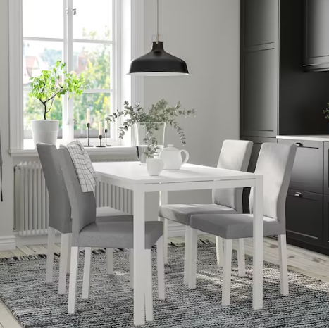 طاولة, أبيض كبيرة